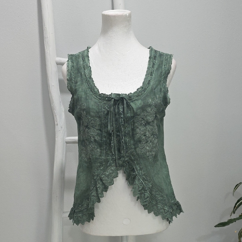 Muche Et Muchette Lace-Trim Green Sleeveless Button Crop Top